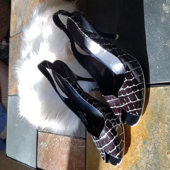 NWOT - ENZO ANGIOLNI, open toe-pump 👠 size 6 - Picture 3 of 9